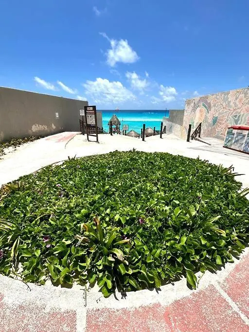 Beachside House In Hotel Zone With Bbq And Luxury Amenities Cancun Villa