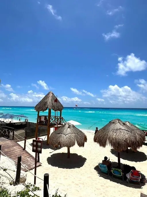 Villa Beachside House In Hotel Zone With Bbq And Luxury Amenities Cancun