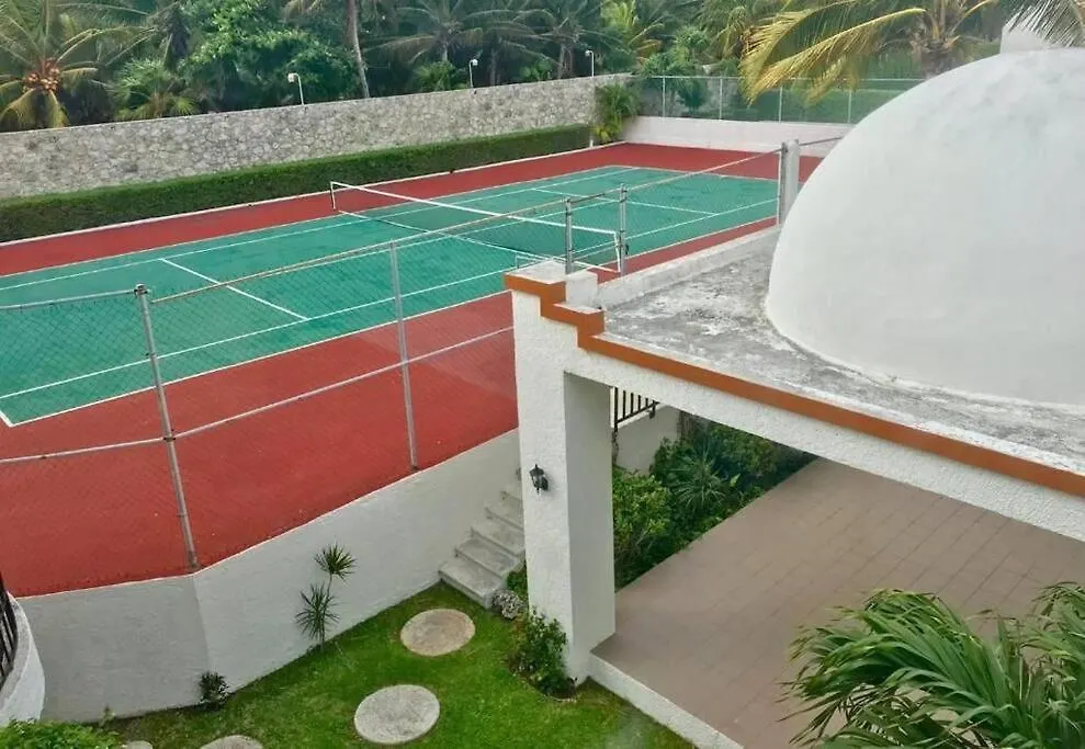 Beachside House In Hotel Zone With Bbq And Luxury Amenities Cancun