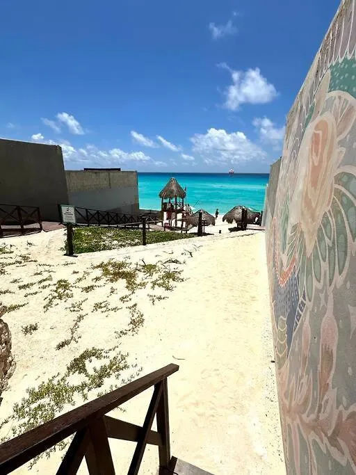 Beachside House In Hotel Zone With Bbq And Luxury Amenities Cancun Villa